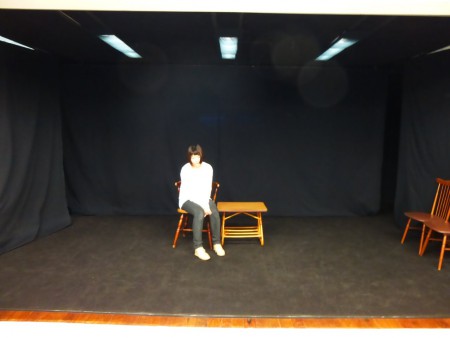 エミリアふんする　静香